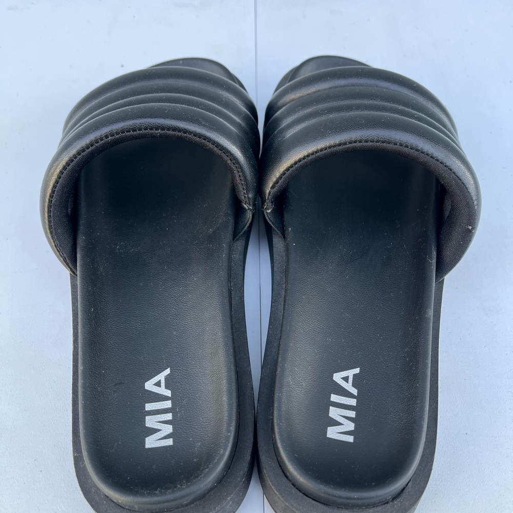 MIA Black Sandals - Picture 4 of 5